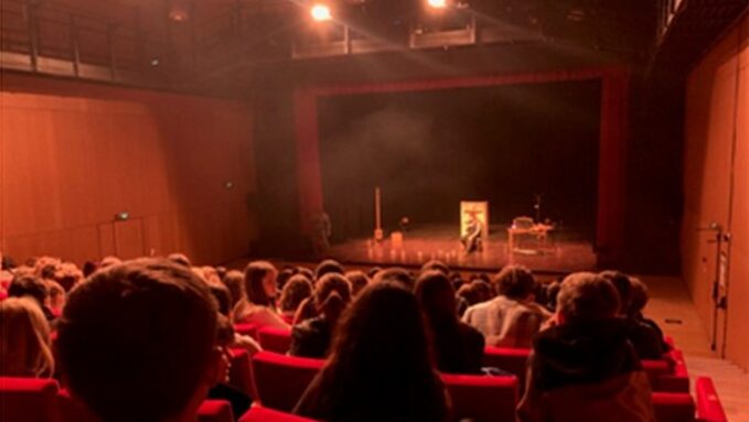 theatre catalan.jpg